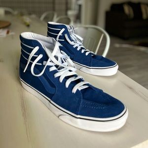 Worn one time. No scuff marks. Little if any visible wear.